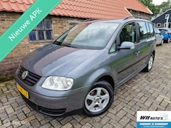 Volkswagen Touran - 1.6-16V FSI Trendline Nieuwe apk