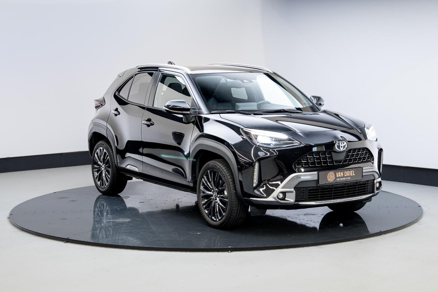 Toyota Yaris Cross - 1.5 Hybrid Adventure | Panoramadak | - AutoWereld.nl