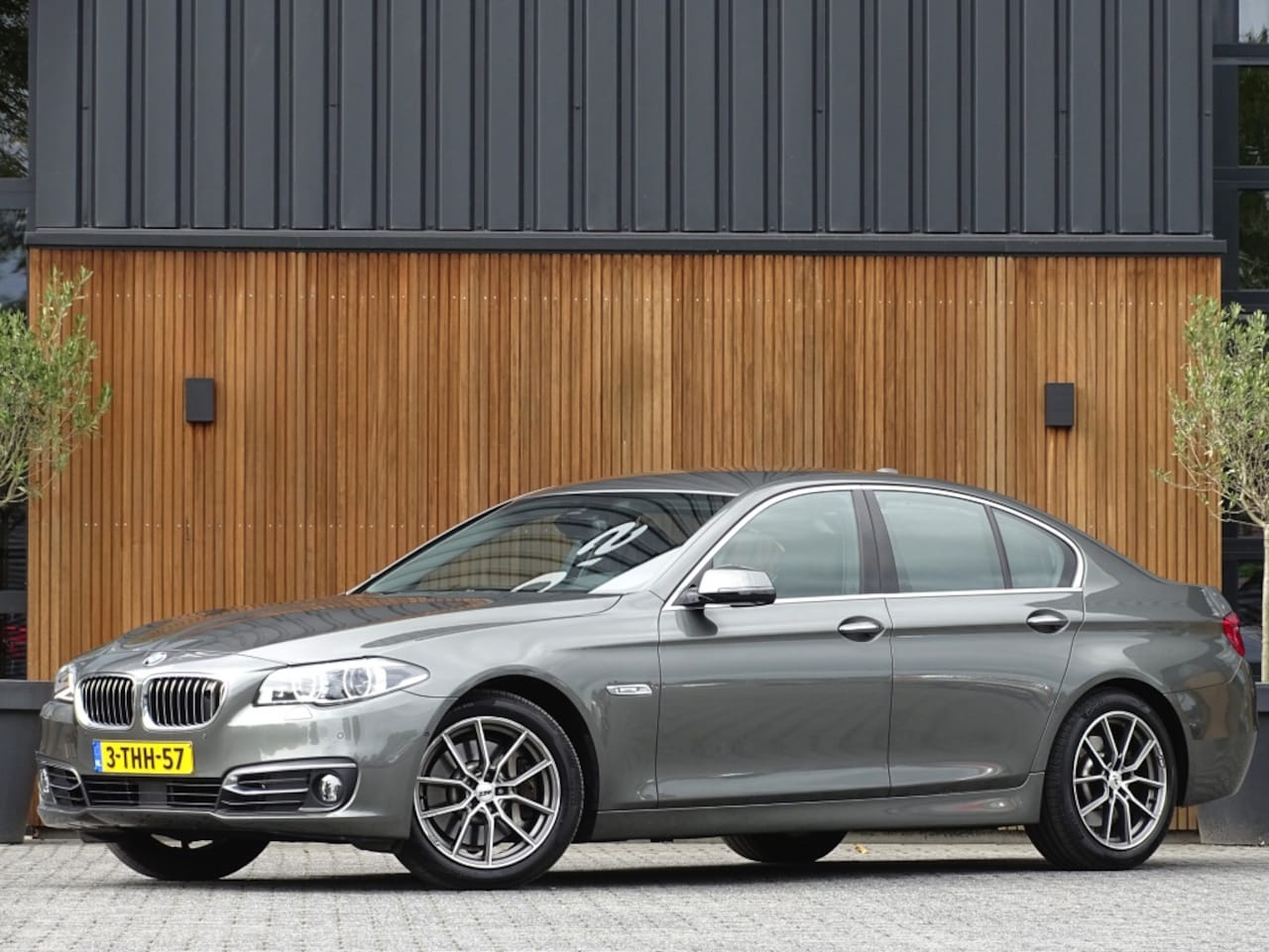 BMW 5-serie - 528xi 245PK / Luxury Edition / 2014 / *NAP* - AutoWereld.nl