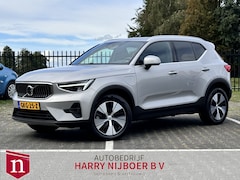 Volvo XC40 - 1.5 T4 Recharge Core Bright Carplay / DAB / Parkeer Assistent / Navigatie