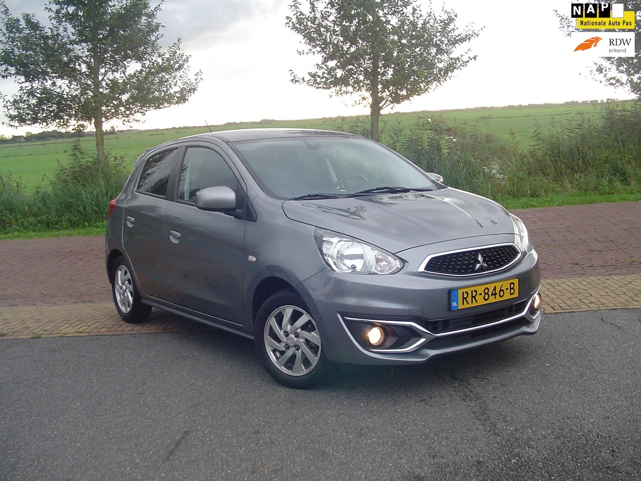 Mitsubishi Space Star - 1.0 Intense / Airco / NAP - AutoWereld.nl