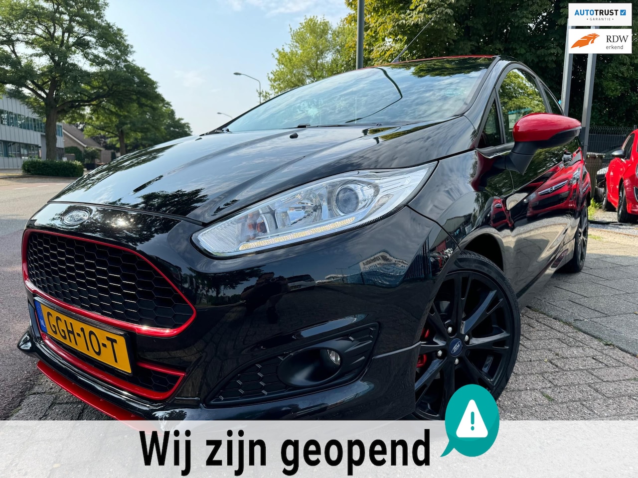 Ford Fiesta - 1.0 EcoBoost Black/Red Edition Clima Elek-Pakket Navi Pdc Cruise.. - AutoWereld.nl