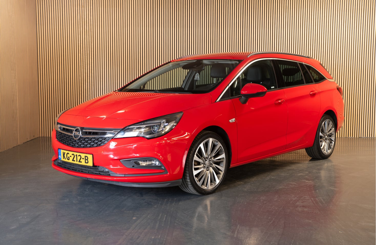 Opel Astra Sports Tourer - 1.6 Innovation 1.6 Innovation 200pk - AutoWereld.nl