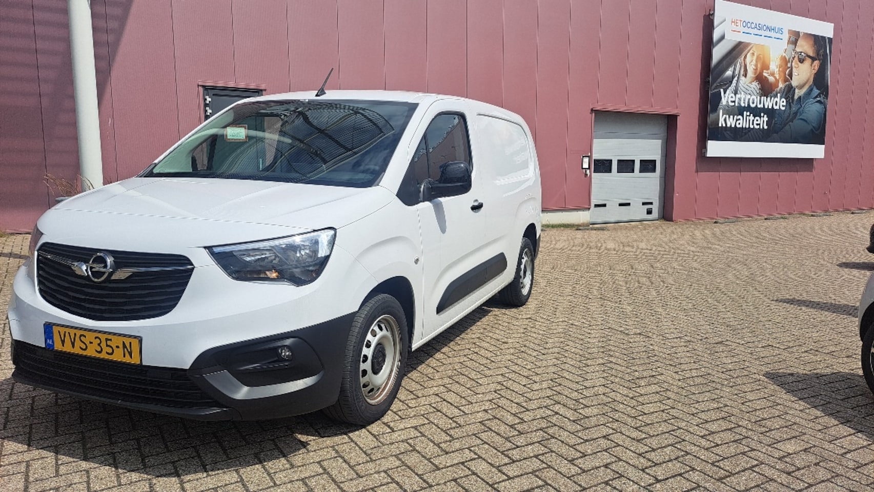 Opel Combo - Cargo 1.5 Diesel 102pk L2H1 Edition - AutoWereld.nl