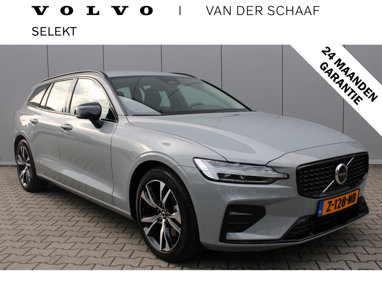 Volvo V60 - B4 Plus Dark | Trekhaak | Reservewiel | 18" Velgen - AutoWereld.nl