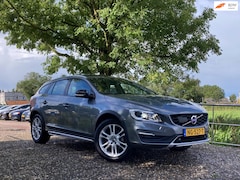 Volvo V60 Cross Country - 2.0 D4 Summum | Leder + Schuif/dak + Elektr. stoel + Navi + Clima + Cruise nu € 14.975,