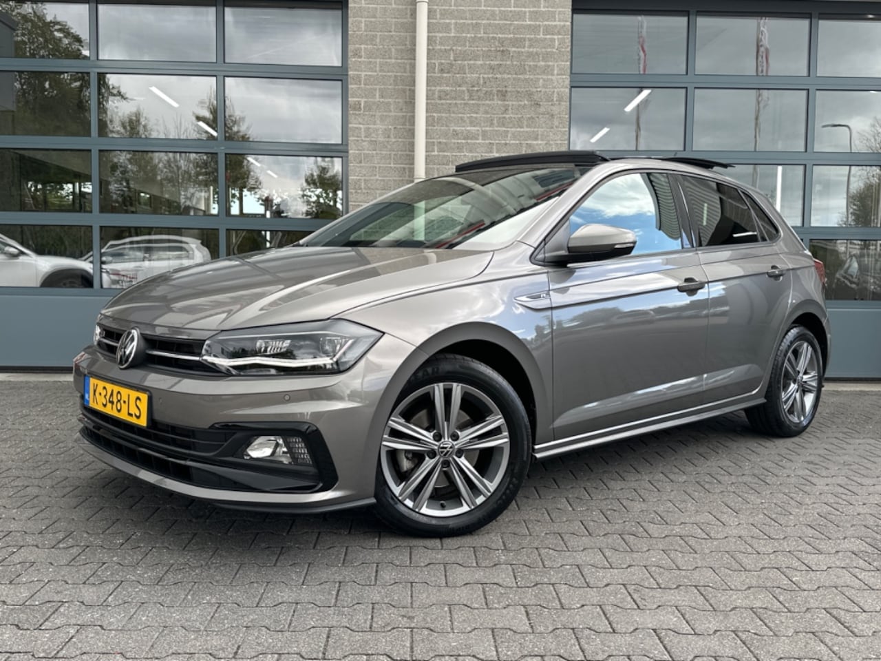 Volkswagen Polo - 1.0 TSI Highline R | SCHUIFDAK | PARKEERCAMERA | - AutoWereld.nl