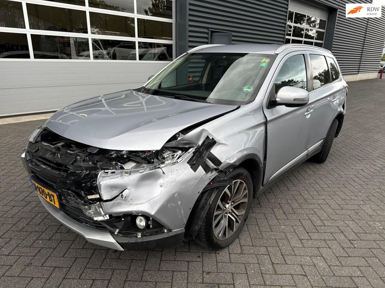 Mitsubishi Outlander - 2.0 Connect Pro 2.0 Connect Pro - AutoWereld.nl