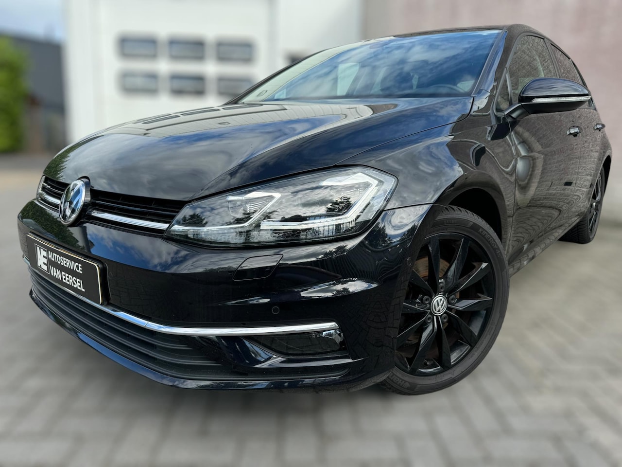 Volkswagen Golf - 1.4 TSI Highline Business R VIRTUAL COCKPIT / MASSAGESTOEL / ALCANTARA / ACC / PDC / 4-SEI - AutoWereld.nl