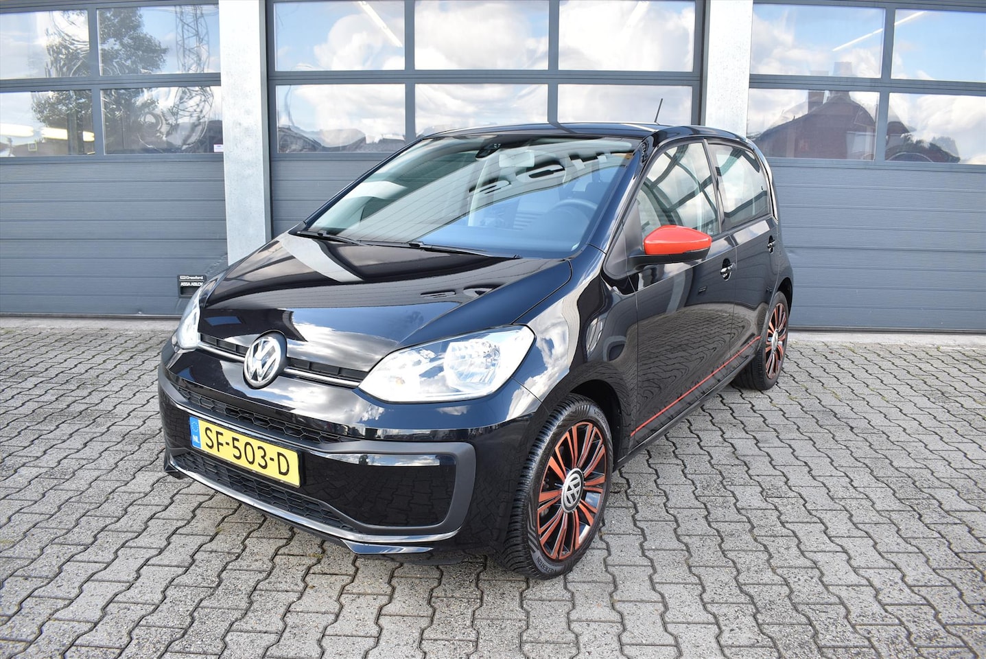 Volkswagen Up! - 1.0 60pk 5-drs Color up! - AutoWereld.nl