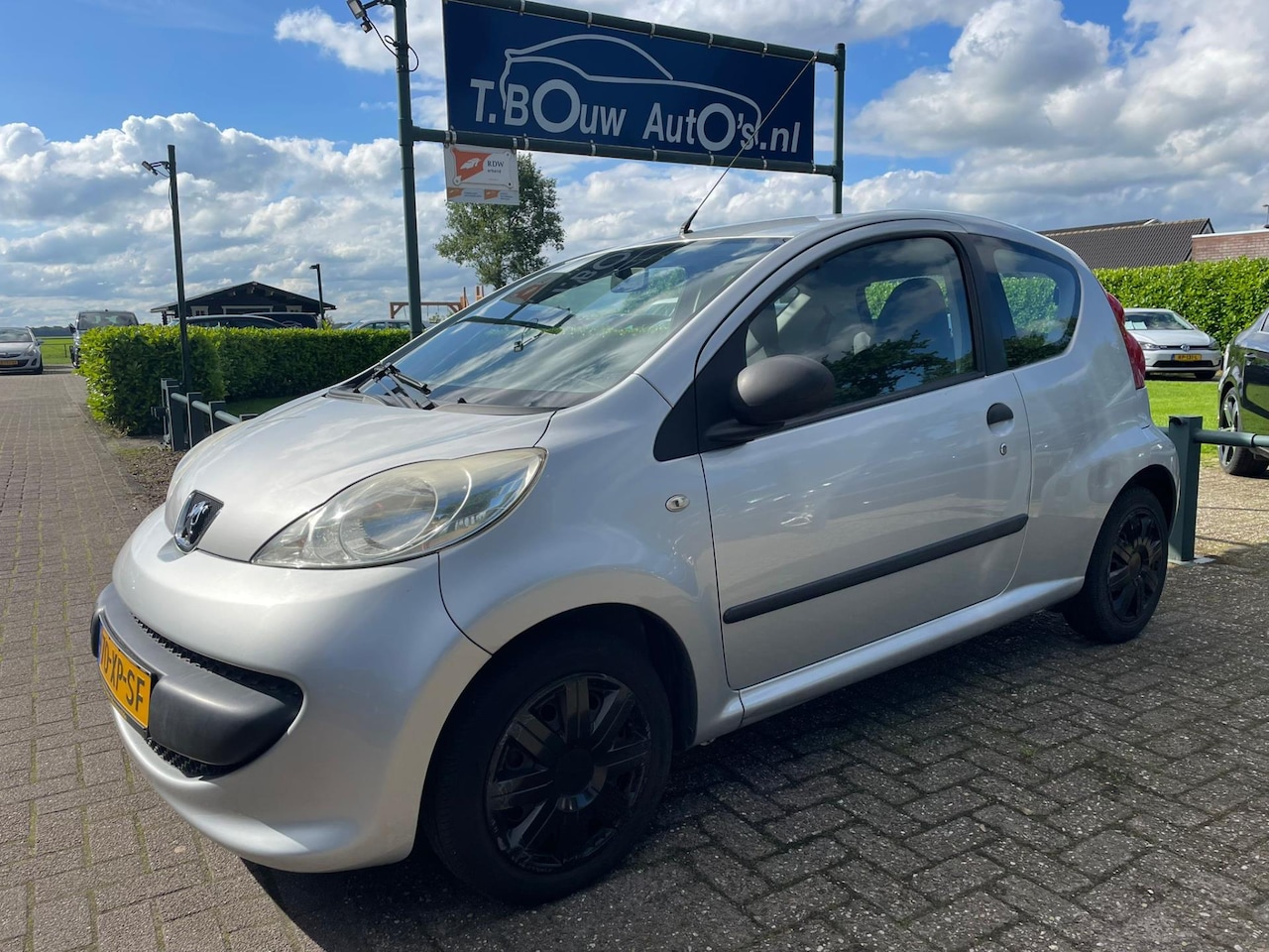 Peugeot 107 - 1.0-12V XR 1.0-12V XR - AutoWereld.nl