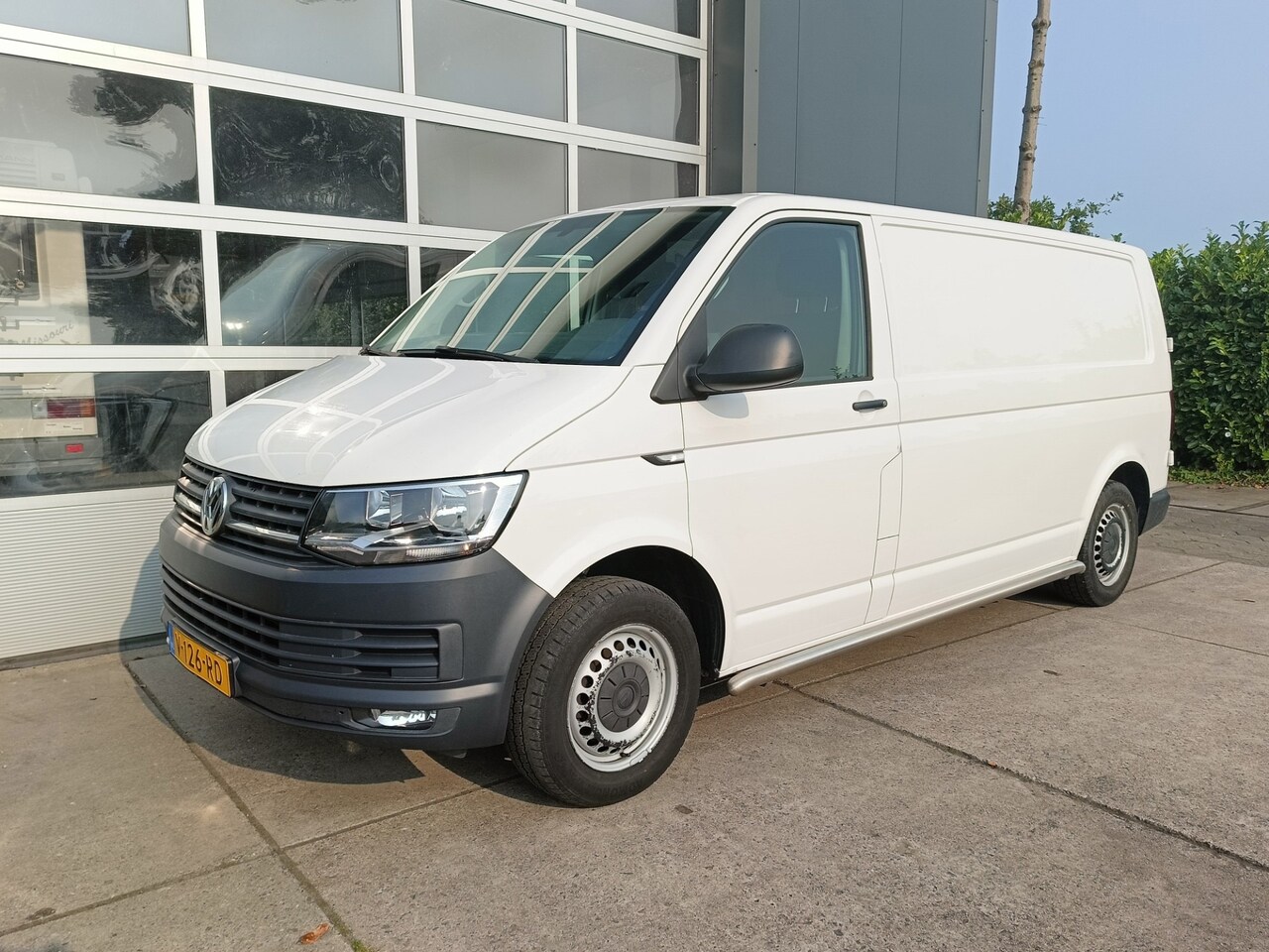 Volkswagen Transporter - 2.0 TDI L2H2 Highline dsg - AutoWereld.nl