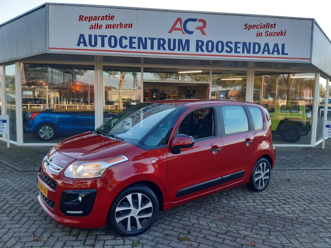 Citroën C3 Picasso - 1.6 VTi Tendance 1.6 VTi Tendance 5 drs , automaat zeer lage km stand met trekhaak - AutoWereld.nl