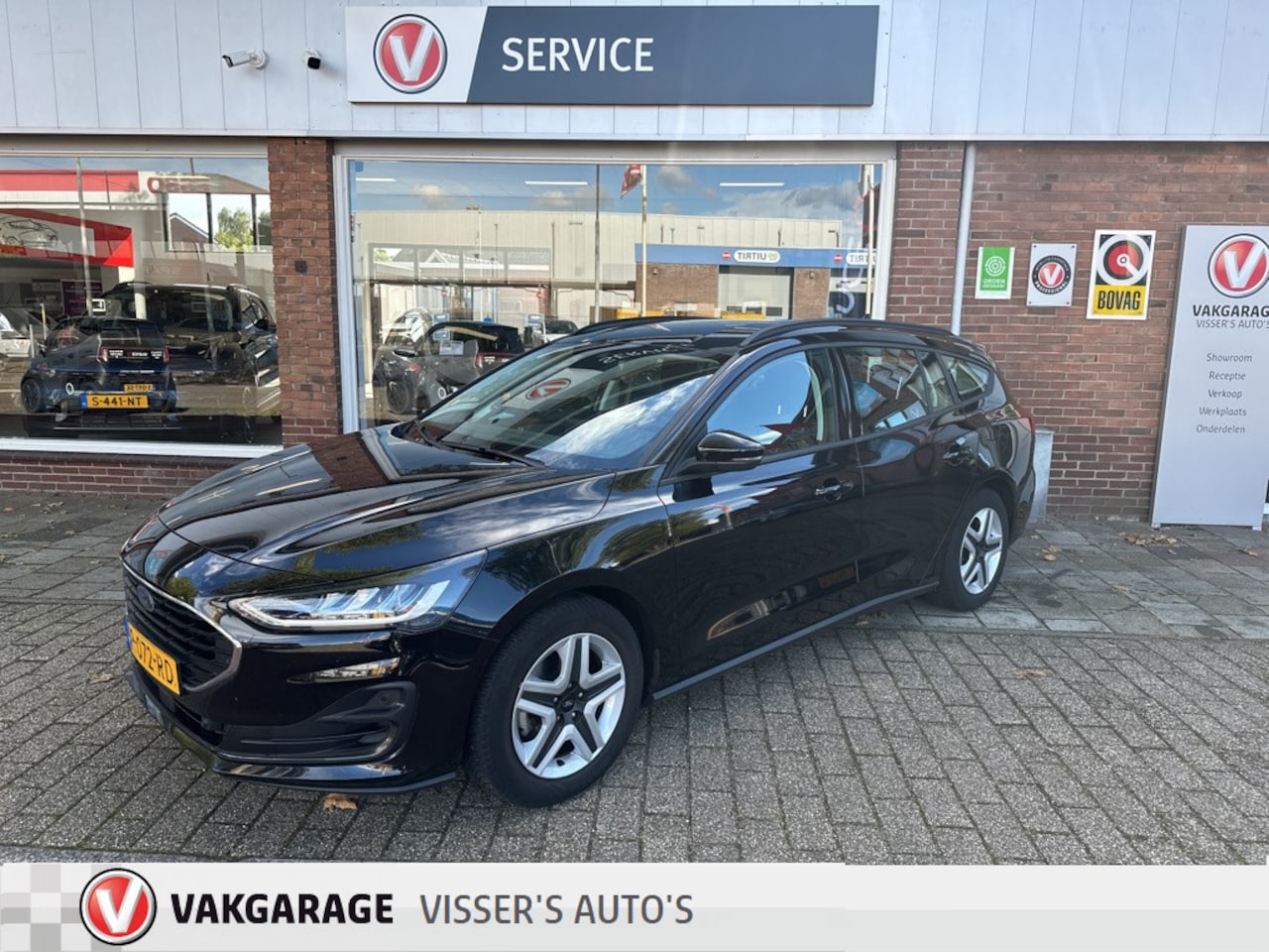 Ford Focus Wagon - 1.0 EcoBoost Connected | cruise control | airco | navigatie | cruise control | - AutoWereld.nl