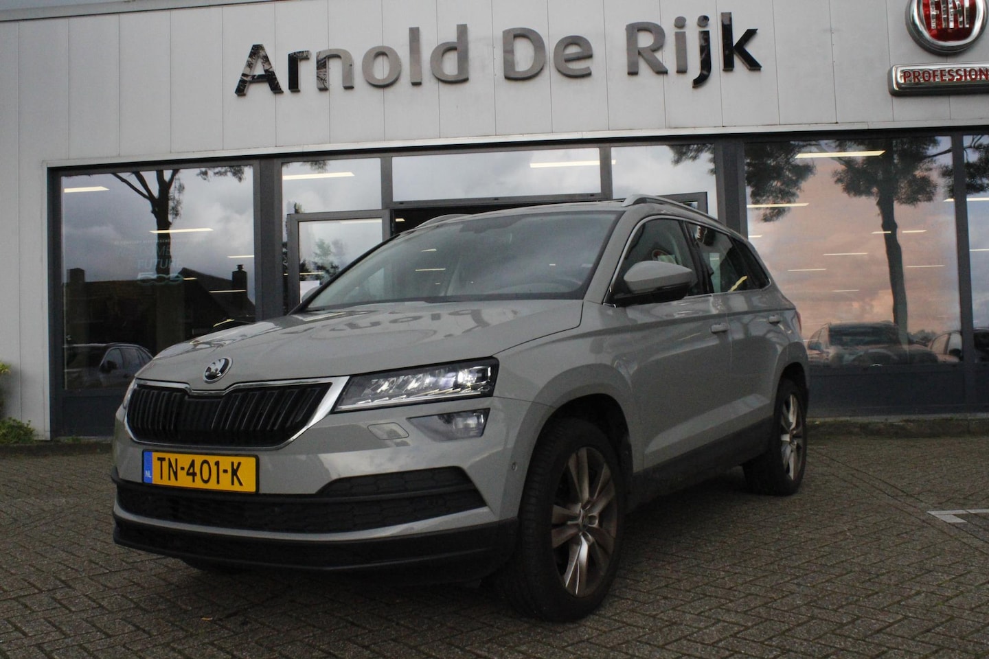 Skoda Karoq - 1.6 TDI Style Business Omslagpunt 19000 km per jaar - AutoWereld.nl