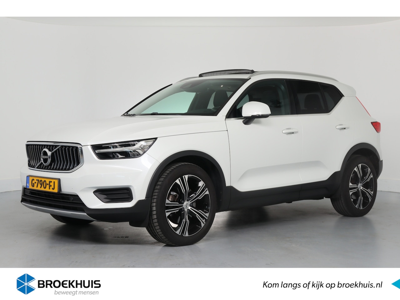 Volvo XC40 - 2.0 T4 Inscription | 1e Eigenaar! | Dealer Onderhouden! | Trekhaak | Open Dak | Leder | Ha - AutoWereld.nl