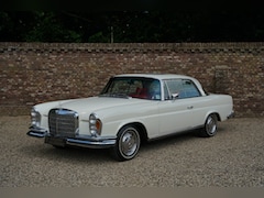 Mercedes-Benz 280 - SE 3.5 W111 very original, low kilometres, V8 engine