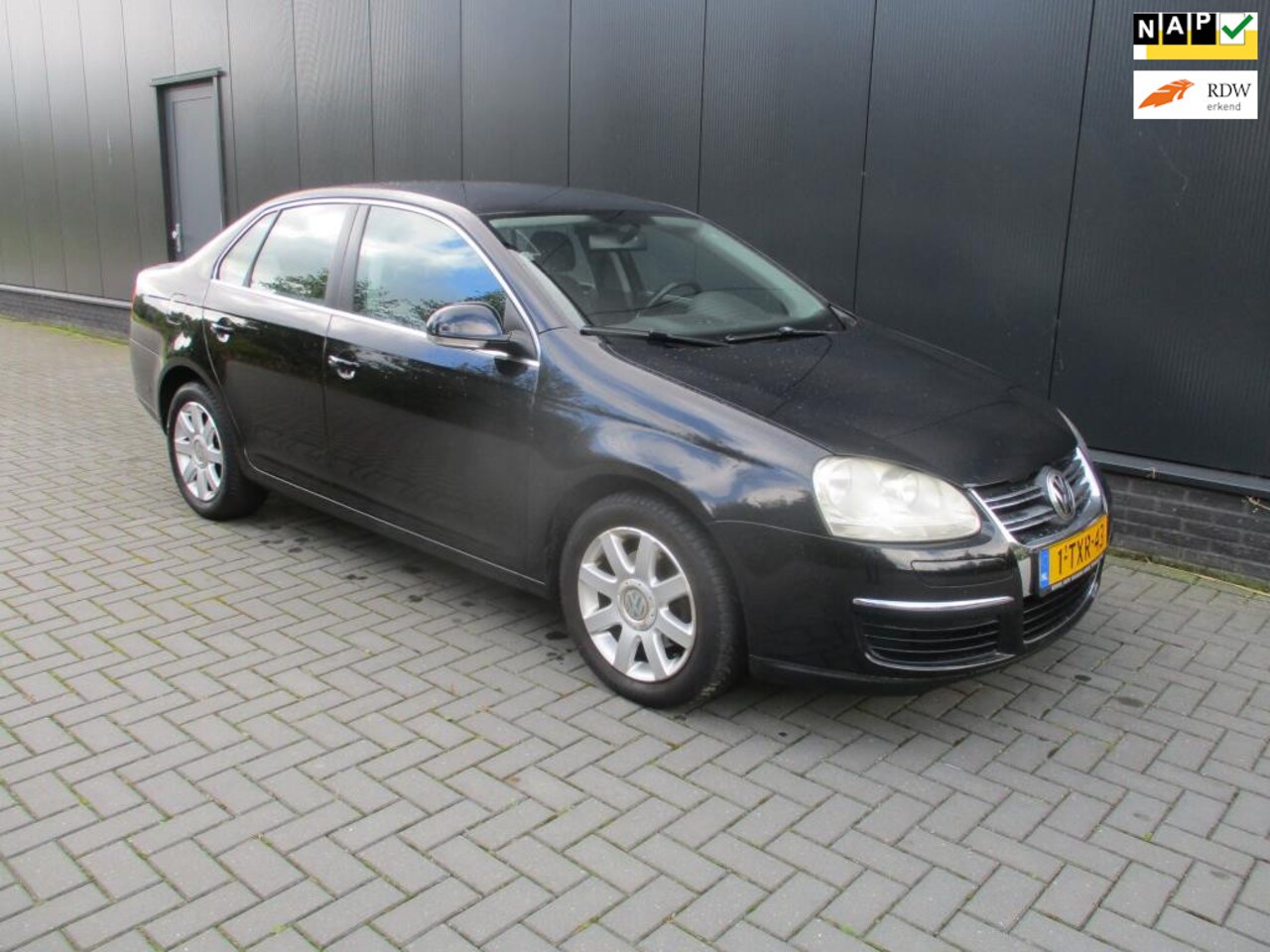 Volkswagen Jetta - 1.4 TSI Comfortline AUTOMAAT / 130326 k.m. - AutoWereld.nl