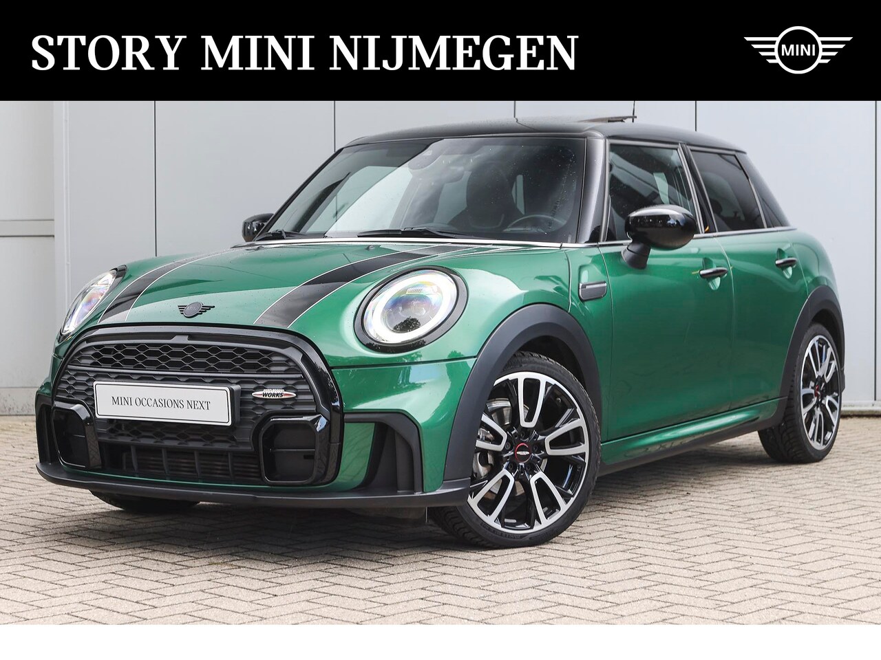 MINI John Cooper Works - Hatchback JCW Automaat / Panoramadak / JCW Sportstoelen / Achteruitrijcamera / LED / Stoel - AutoWereld.nl