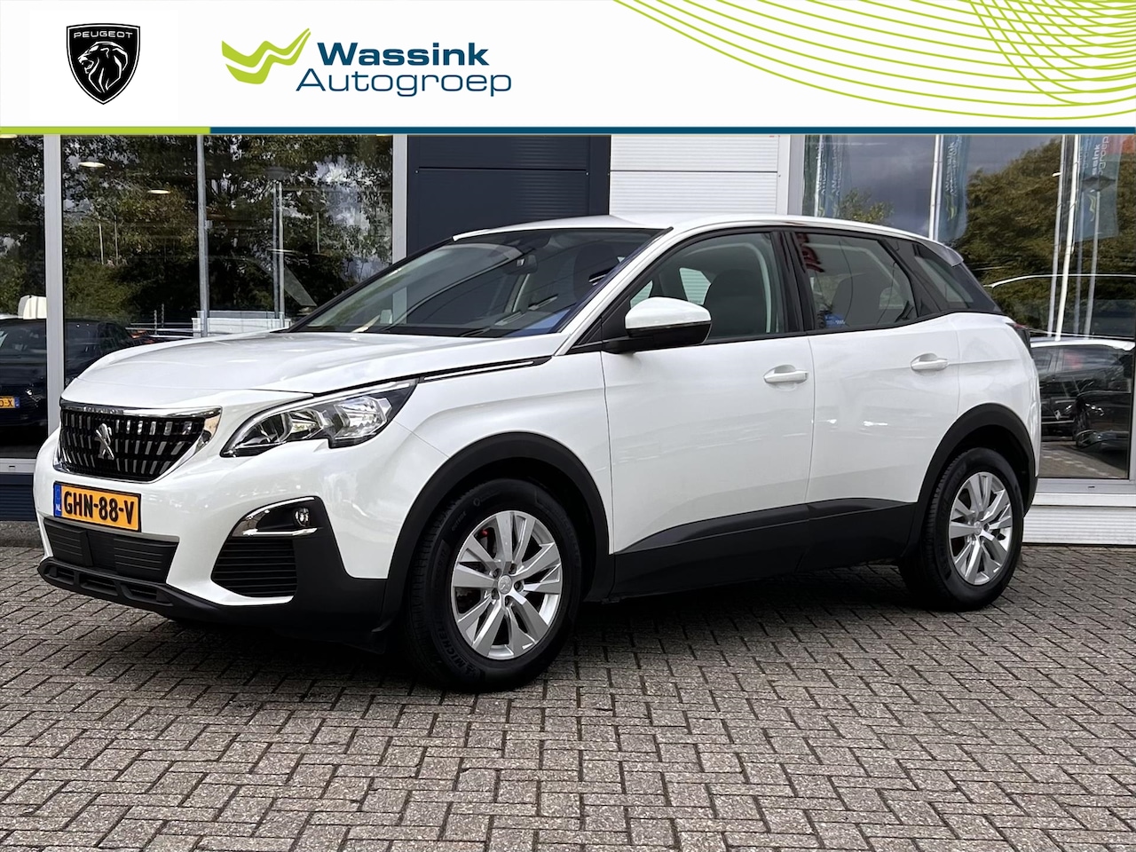 Peugeot 3008 - 1.2 PureTech 130pk S&amp;S EAT Crossway | Parkeercamera | Trekhaak vast | Cruise control | - AutoWereld.nl