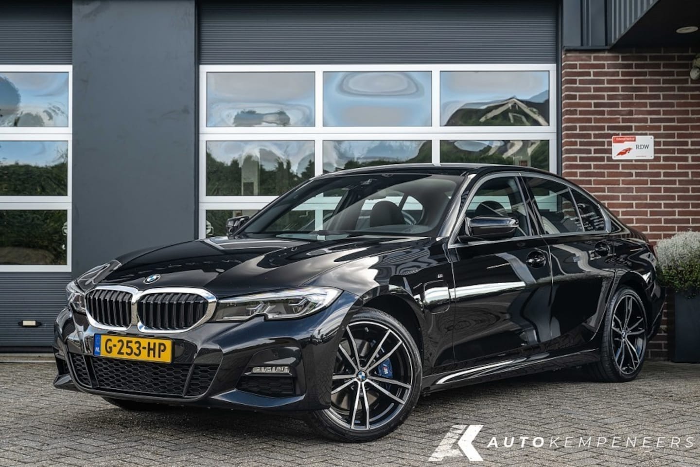 BMW 3-serie - 330 330e High Executive M Sport | Laser | Head-Up | H/K | Leder | 19 Inch | NL-Auto | - AutoWereld.nl