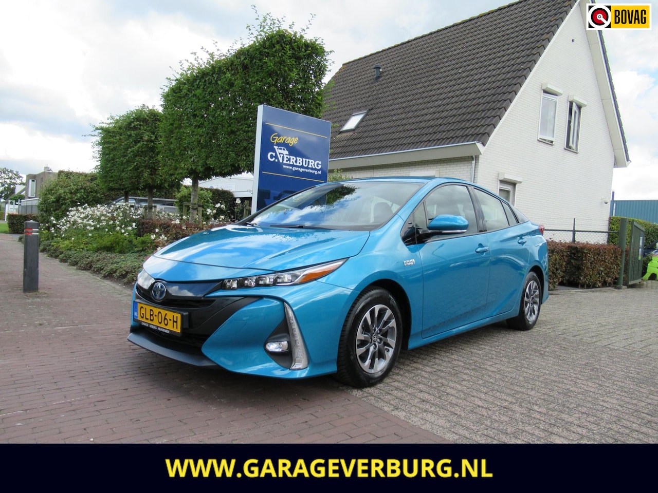 Toyota Prius - 1.8 Plug-in Business Plus -PLUG-IN hybride- (Navi,Camera,AdaptiveCruise,Stoelverwarming,He - AutoWereld.nl