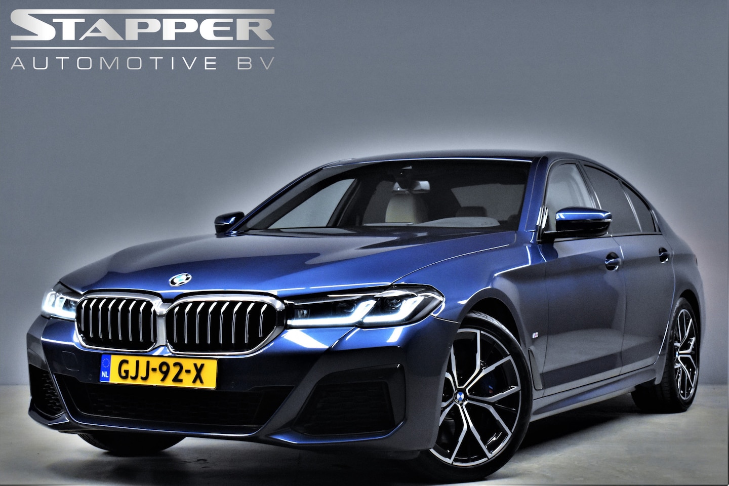 BMW 5-serie - 540i 333pk 6-Cil Automaat M-Sport 1e Eig. Dealer OH Carplay/Camera/Navi/Led/Leer/Stoelverw - AutoWereld.nl