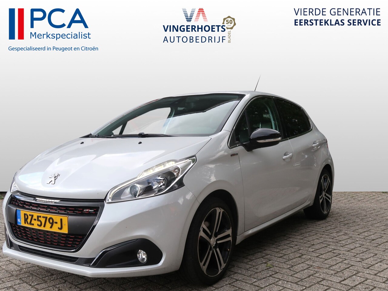 Peugeot 208 - 110 Pk Benzine Super Sportieve * GT-line * Uitvoering * Navigatie * 1/2 Lederen Interieur - AutoWereld.nl