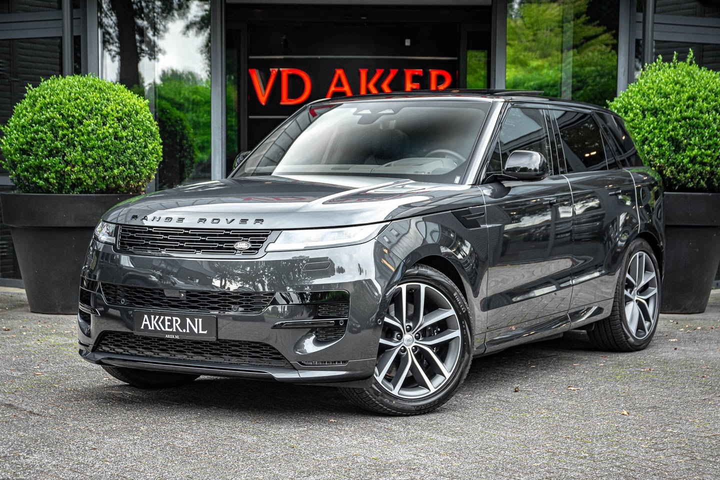 Land Rover Range Rover Sport - LANDROVER P550E AUTOBIOGRAPHY MASSAGE+4WSTURING+HEADUP+ACC - AutoWereld.nl