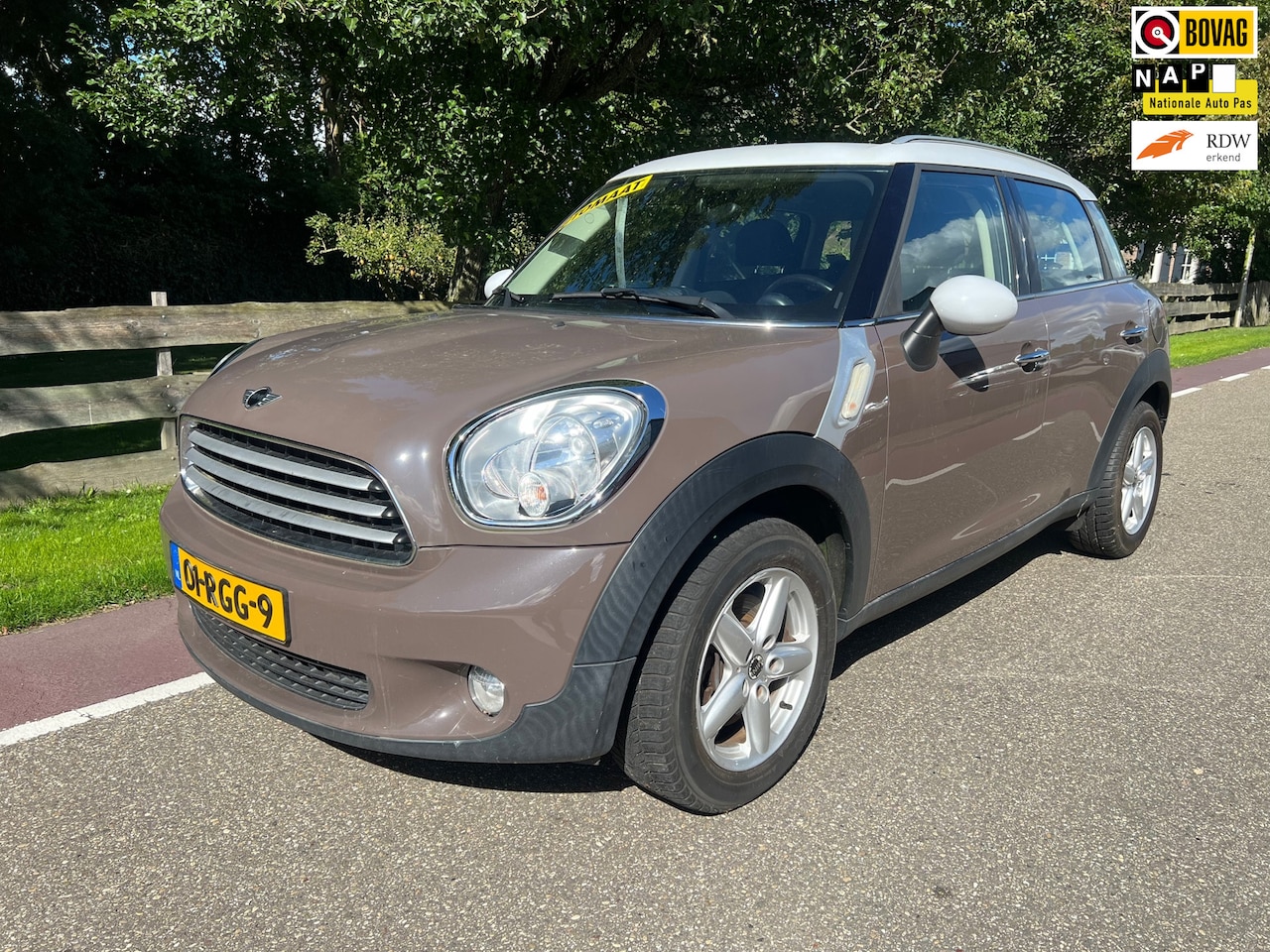 MINI Countryman - Mini 1.6 Cooper Pepper Automaat , Clima - AutoWereld.nl