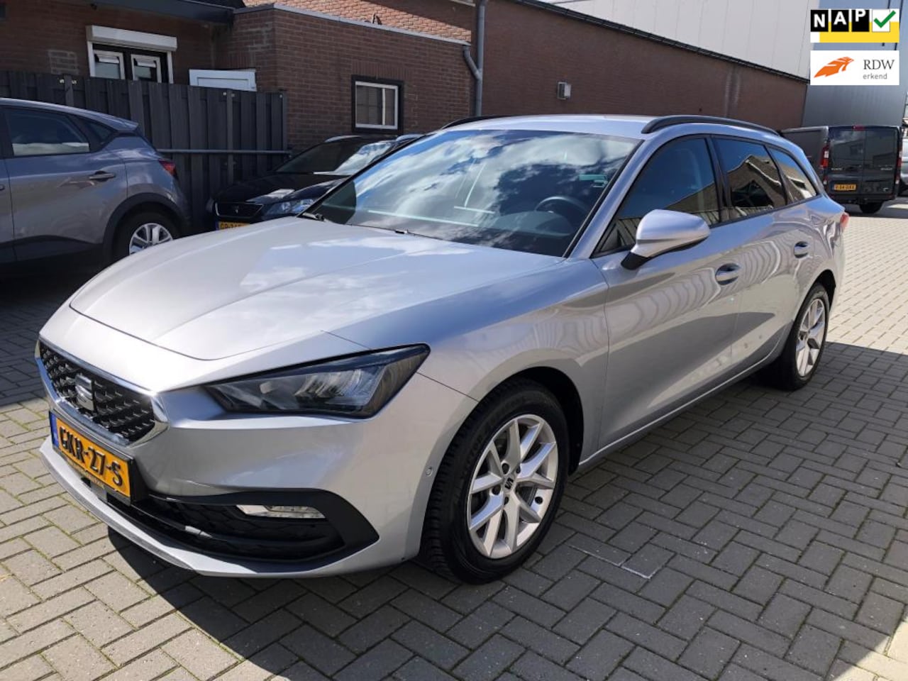 Seat Leon Sportstourer - 1.0 TSI Reference Navigatie Apple Carplay Android digitaal dashboard - AutoWereld.nl