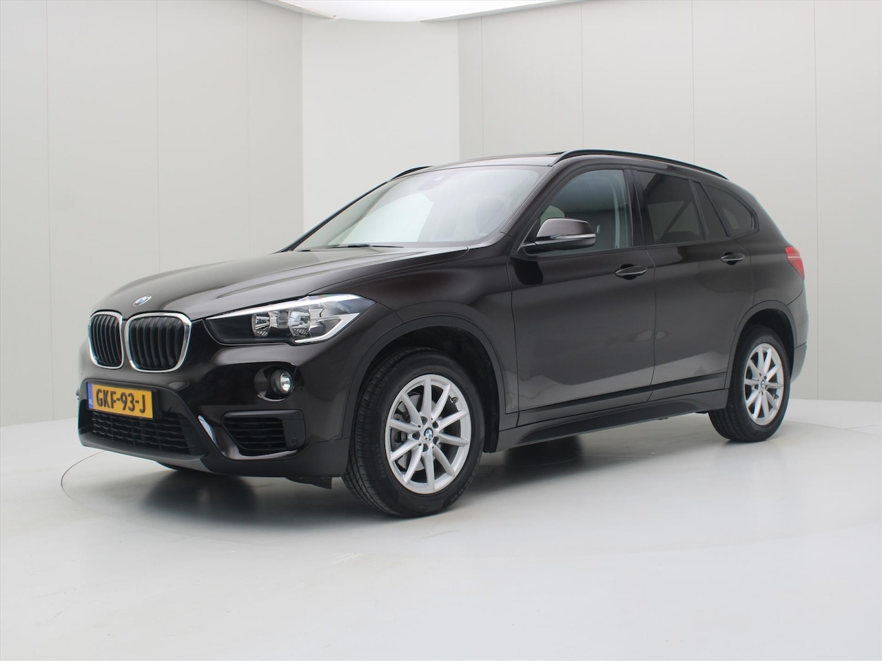 BMW X1 - sDrive18i 136pk 6-Bak Advantage Business [ PANODAK+NAVI+CRUISE+CLIMATE+PDC ] - AutoWereld.nl