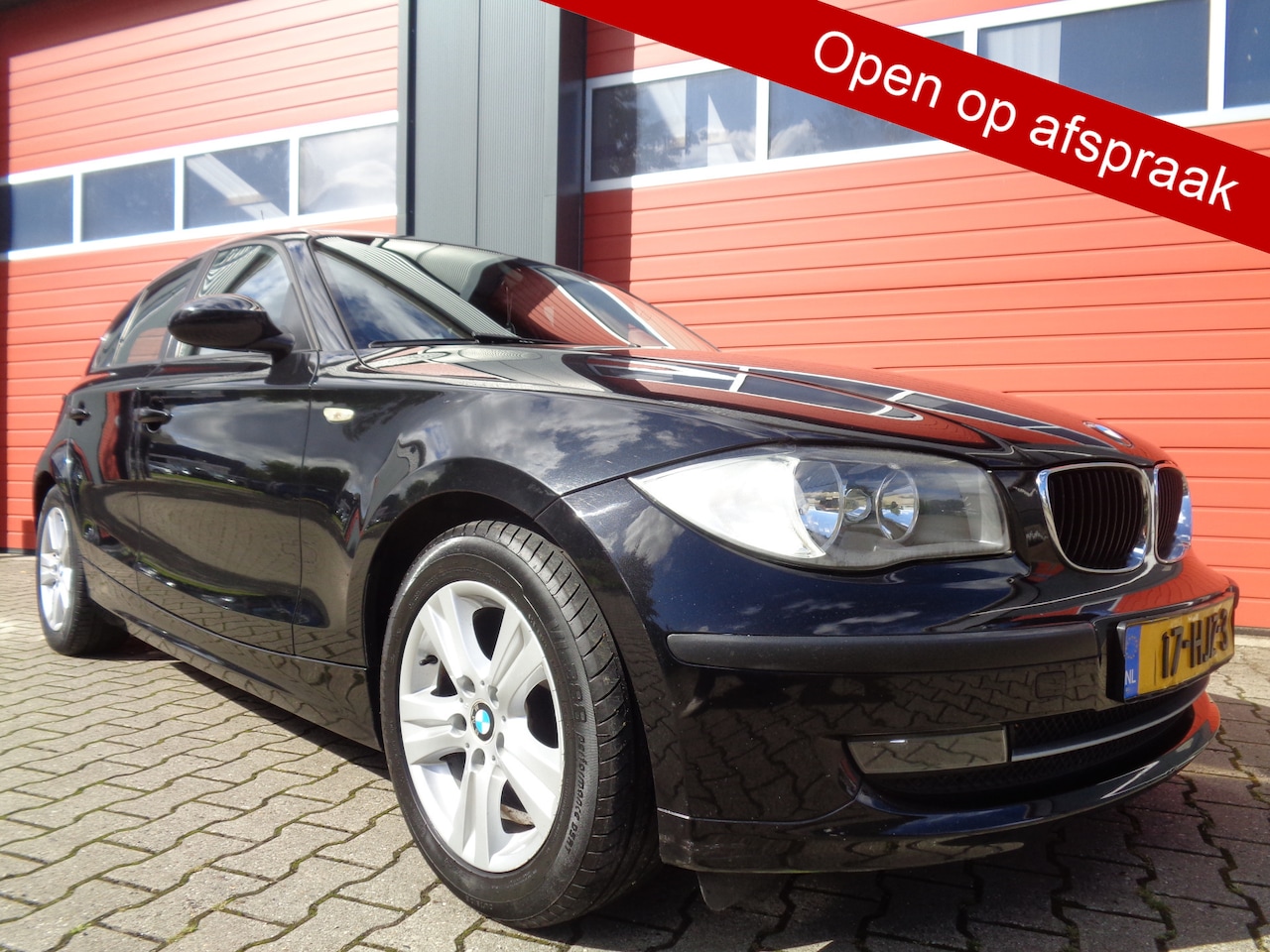 BMW 1-serie - 118i Business Line 143PK Clima LMV 6-BAK 1E-Eigenaar NL-Auto 161DKm NAP - AutoWereld.nl