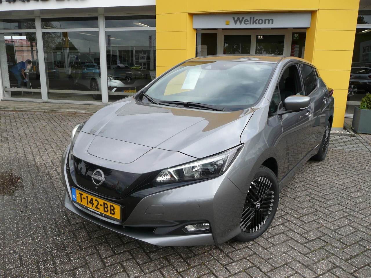 Nissan LEAF - e+ N-Connecta 62 kWh € 22.945 NA SUBSIDIE! TOT 400KM ONG. RIJBEREIK! /ADAPTIVE CRUISE CRUI - AutoWereld.nl