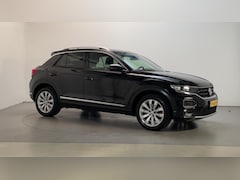 Volkswagen T-Roc - 1.5 TSI 150pk DSG Sport Business Navigatie Stoelverwarming Parkeersensoren