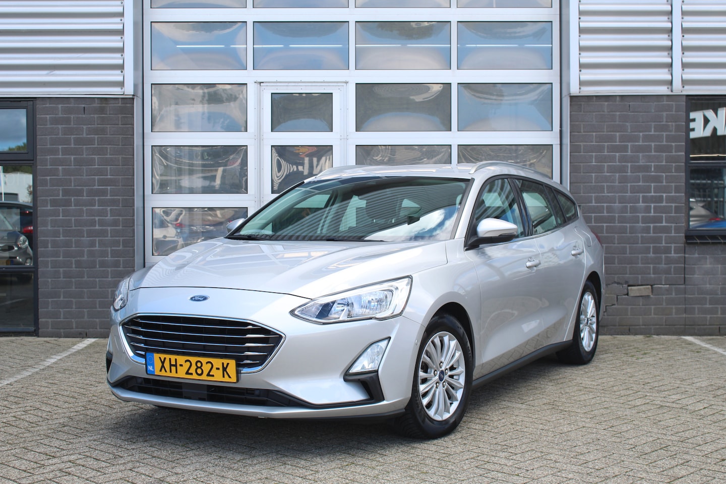 Ford Focus Wagon - 1.0 EcoBoost Titanium Business / Carplay / Keyless / N.A.P. - AutoWereld.nl