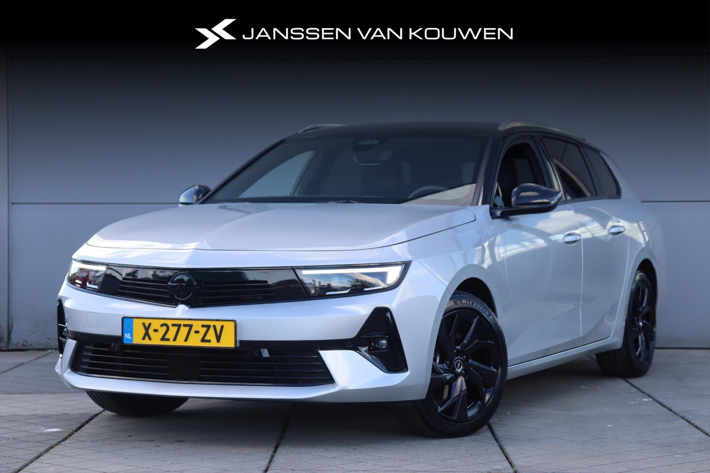 Opel Astra Sports Tourer - 1.2 Turbo GS / Navi / Keyless / Camera V+A - AutoWereld.nl