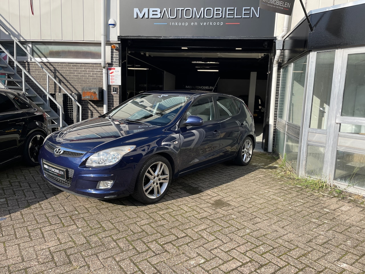 Hyundai i30 - 1.6i Dynamic/Trekhaak/APK/5Deurs/Airco/clima!! - AutoWereld.nl