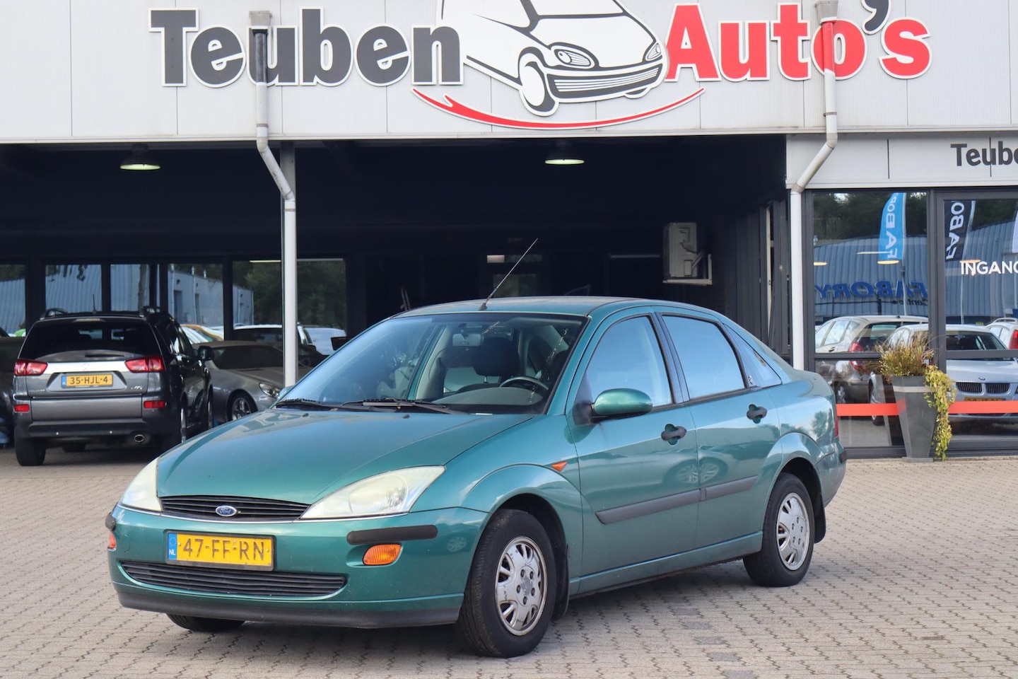 Ford Focus - 1.6-16V Ghia Airco, Elektrische ramen, Trekhaak - AutoWereld.nl