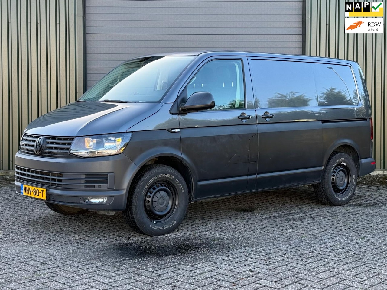 Volkswagen Transporter - 2.0 TDI L1H2 4Motion Highline 4x4 AIRCO/6-BAK/3-ZITS - AutoWereld.nl