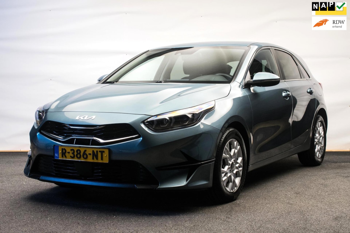 Kia Cee'd - Ceed 1.0 T-GDi MHEV DynamicPlusLine Aut [ Full LED Carplay Adaptive Cruise Control Lane As - AutoWereld.nl