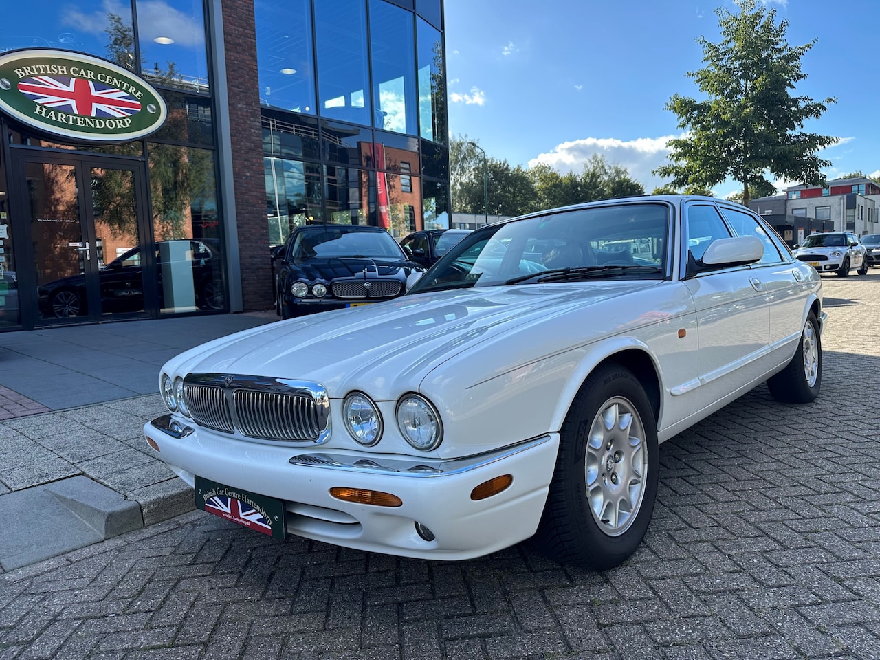 Jaguar XJ - 4.0 V8 Souvereign - AutoWereld.nl