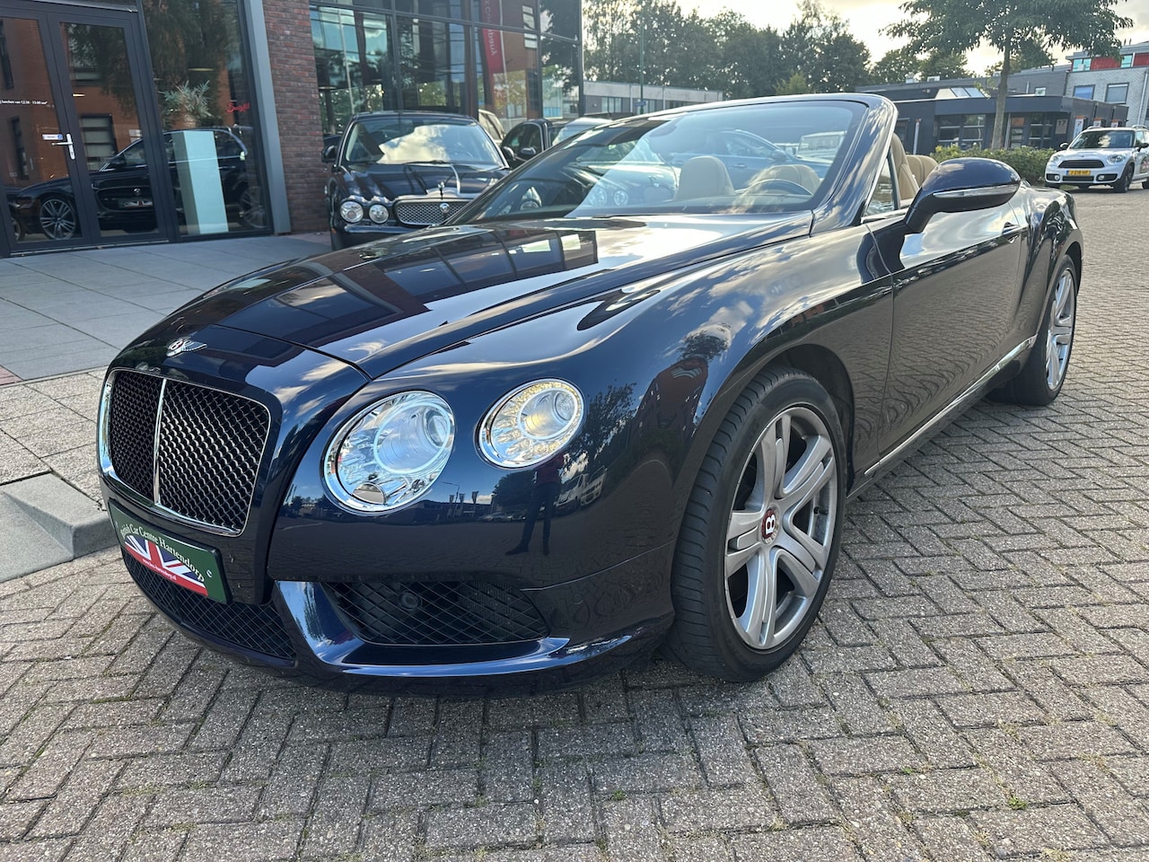 Bentley Continental GTC - 4.0 V8 Red Label - AutoWereld.nl