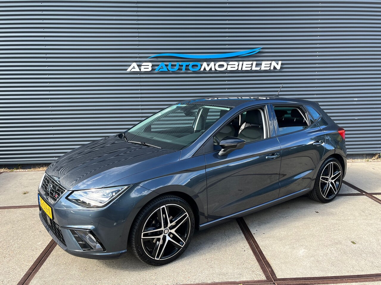 seat-ibiza-1-6-tdi-fr-business-intense-pdc-camera-clima-navi.jpg