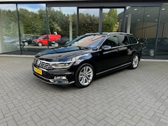 Volkswagen Passat Variant - 1.5 TSI R-Line, Pano, LED, Vol Leer, Digi Display, Stoelverw, Camera