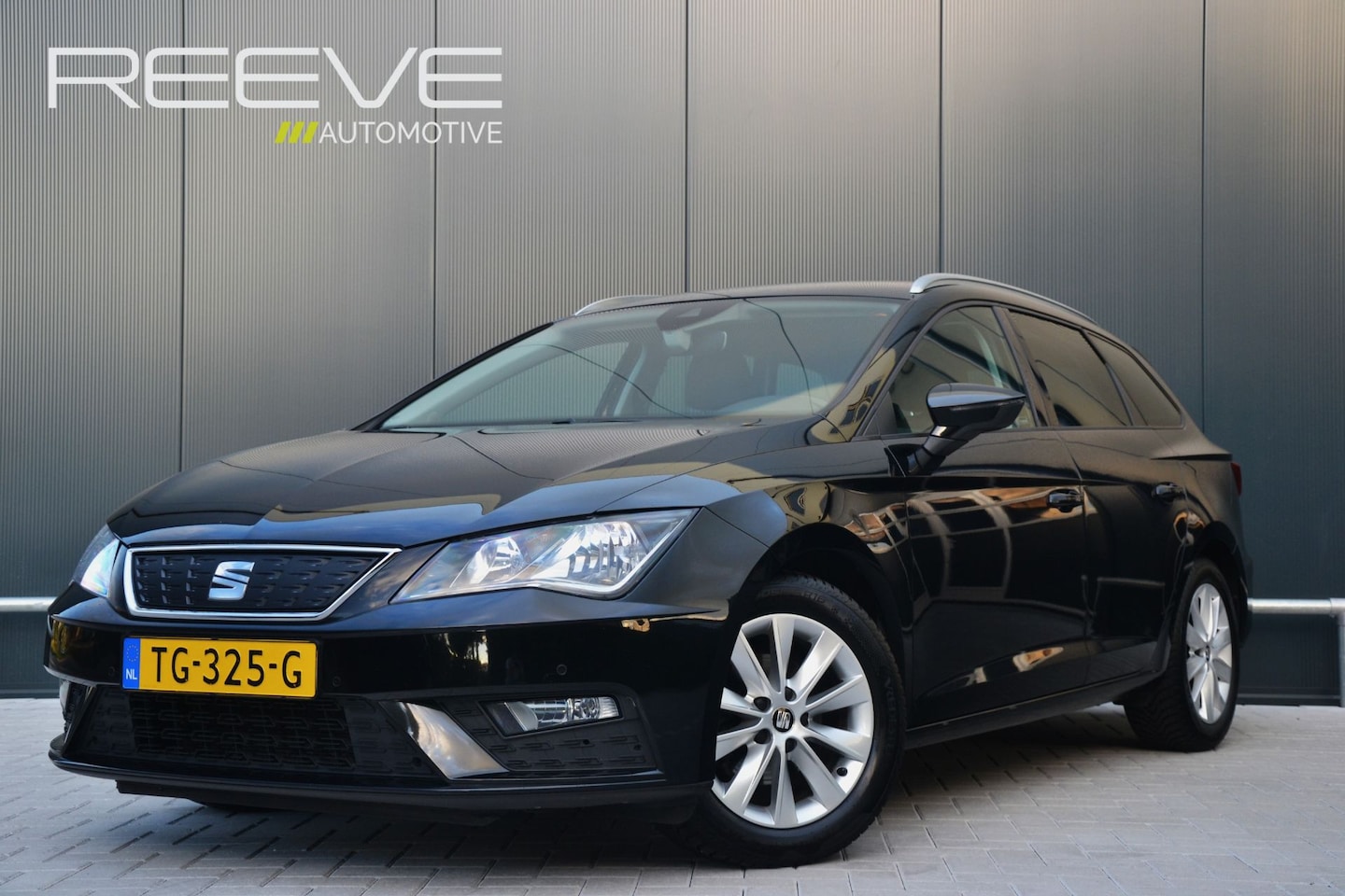 Seat Leon ST - 1.0 EcoTSI Style Business Intense | 1e eigenaar | Keyless Entry / Start | Apple Carplay / - AutoWereld.nl