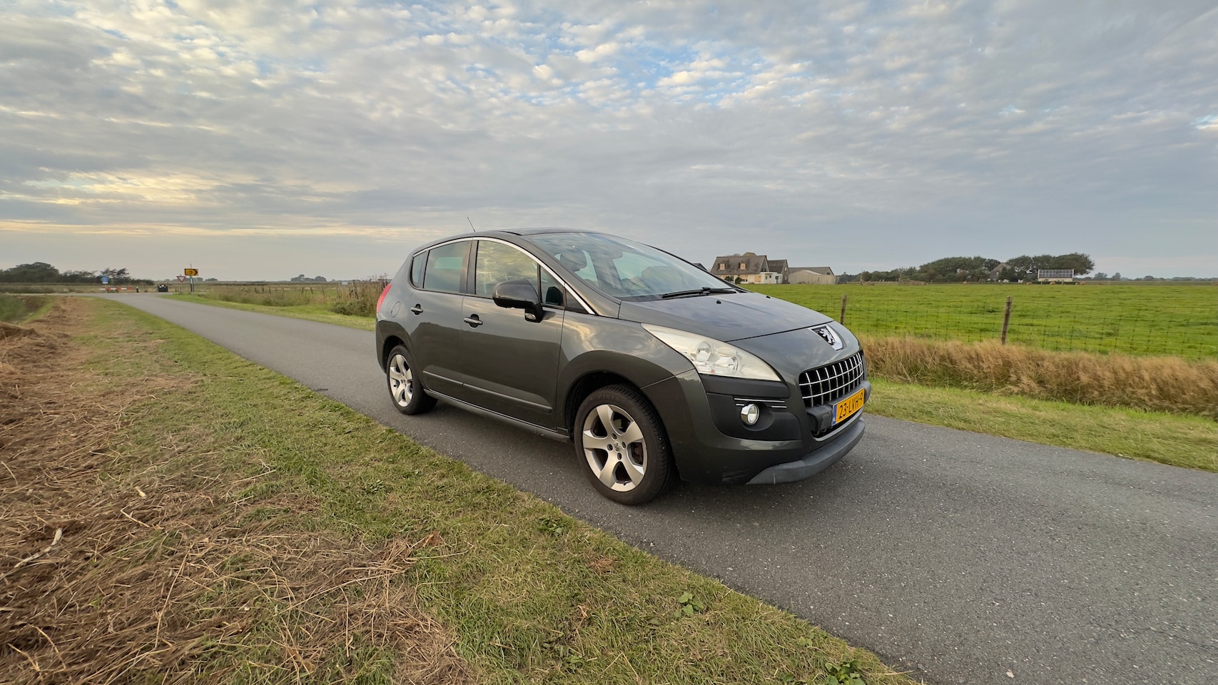 Peugeot 3008 - 1.6 VTi ST Panoramadak. 4 nieuwe banden - AutoWereld.nl