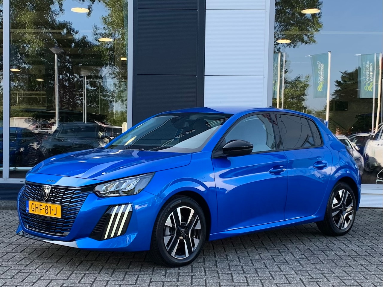 Peugeot 208 - 1.2 Allure 100pk 5-drs | Navigatie | Climate control | Cruise control | Apple Carplay&Andr - AutoWereld.nl