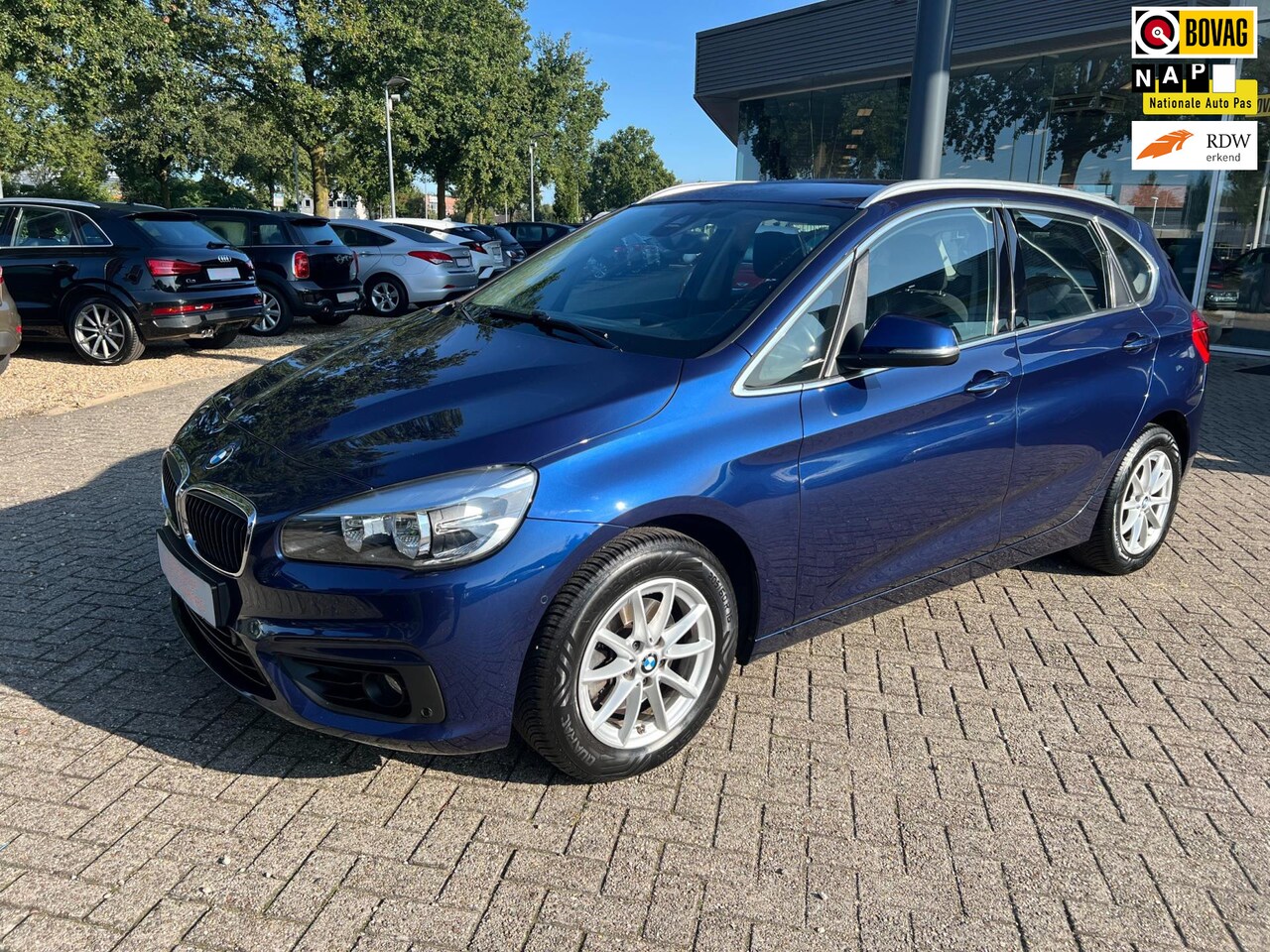 BMW 2-serie Active Tourer - 218i Executive 218i Executive, Automaat, trekhaak, elektrische achterklep, Clima, stoelverwarming, - AutoWereld.nl