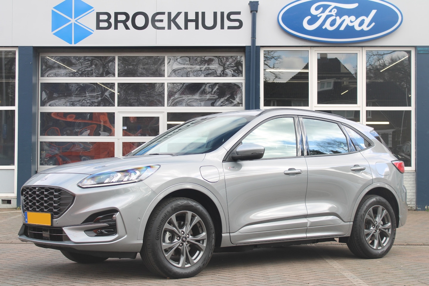 Ford Kuga - 2.5 PHEV ST-LINE | ORIGINEEL NL! | CAMERA | STANDVERWARMING | DELAER OH! | CRUISE | CLIMAT - AutoWereld.nl